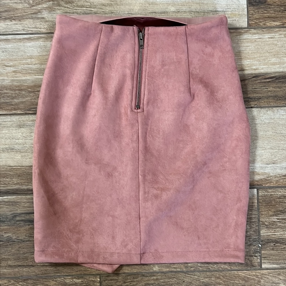 Seek the label pink faux suede mini skirt - Picture 4 of 5